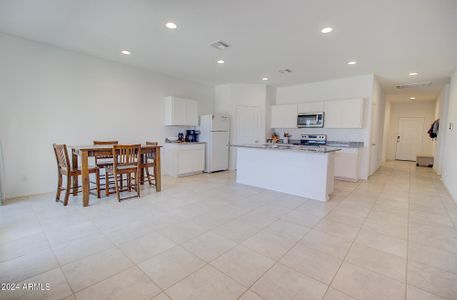 New construction Single-Family house 1167 W Paradise Way, Casa Grande, AZ 85122 - photo 3 3