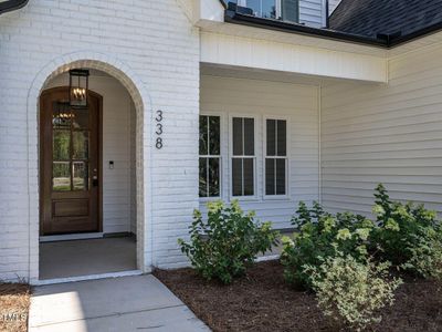 003-1280x960-front-porch