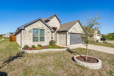 New construction Single-Family house 1012 Wasatch Court, Burleson, TX 76028 - photo 4 4