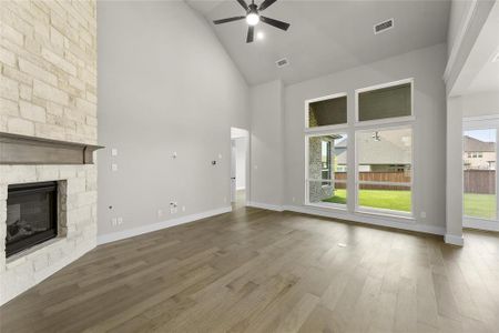 New construction Single-Family house 10136 La Frontera Drive, Fort Worth, TX 76179 Princeton FSW (w/Game)- photo 13 13