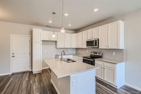 New construction Townhouse house 432 Millwall Circle, Castle Pines, CO 80108 - photo 7 7