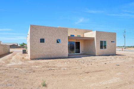 New construction Single-Family house 9121 W Debbie Lane, Arizona City, AZ 85123 - photo 20 20