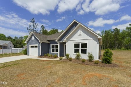 New construction Single-Family house 15 Chester Lane, Middlesex, NC 27557 - photo 0 0