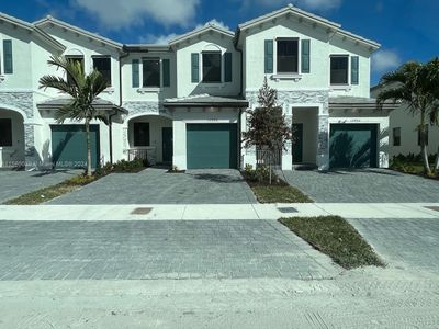 New construction Townhouse house 13405 Sw 287Th Terrace, Homestead, FL 33033 - photo 0