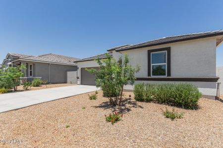 New construction Single-Family house 1046 W Chimes Tower Drive, Casa Grande, AZ 85122 - photo 2 2