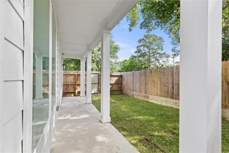 New construction Single-Family house 9425 Montridge Drive, Houston, TX 77080 - photo 39 39