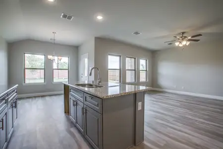 New construction Single-Family house 1051 S US Highway 175, Seagoville, TX 75159 - photo 3 3
