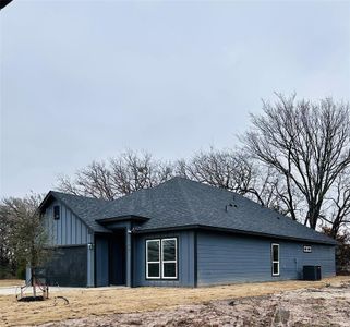 New construction Single-Family house 120 Meadow Lake Drive, Gun Barrel City, TX 75156 - photo 1 1