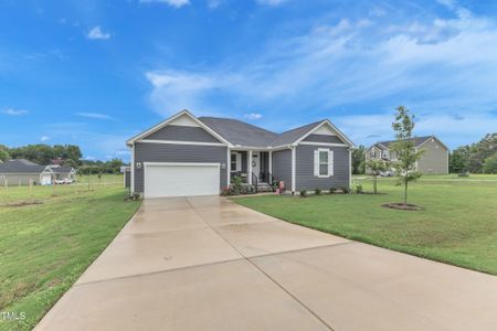 New construction Single-Family house 7513 Frasier Fir Place, Willow Spring, NC 27592 Plan 2115- photo 2 2