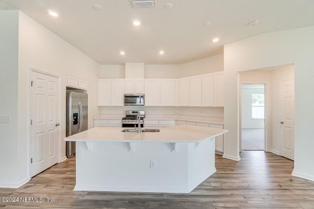 New construction Single-Family house 2884 Windsor Lakes Way, Green Cove Springs, FL 32043 - photo 8 8