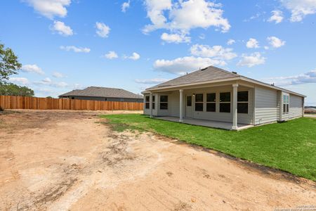 New construction Single-Family house 113 Cheyenne Dr, Floresville, TX 78114 Kingsley- photo 38 38