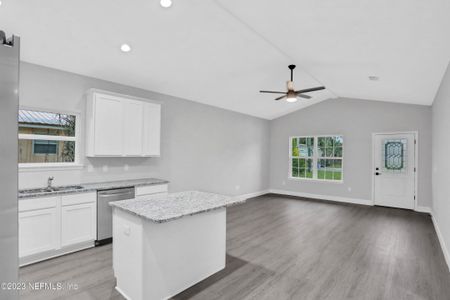New construction Single-Family house 585 N Pine Avenue, Green Cove Springs, FL 32043 - photo 12 12