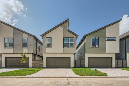 New construction Single-Family house 313 N Centro Circle, Shenandoah, TX 77385 - photo 0