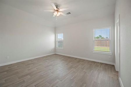 New construction Single-Family house 350 Shoreview Drive, Conroe, TX 77303 - photo 17 17