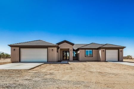 New construction Single-Family house 12826 S 189Th Avenue, Buckeye, AZ 85326 - photo 0