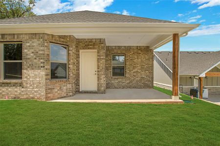 New construction Single-Family house 2519 Hillcrest Drive, Granbury, TX 76048 - photo 23 23