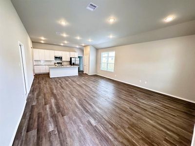 New construction Single-Family house 2335 Cedar Place Drive, Conroe, TX 77306 - photo 6 6