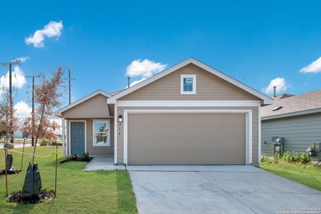 New construction Single-Family house 1635 Knoll Ridge, New Braunfels, TX 78130 The Drexel- photo 0