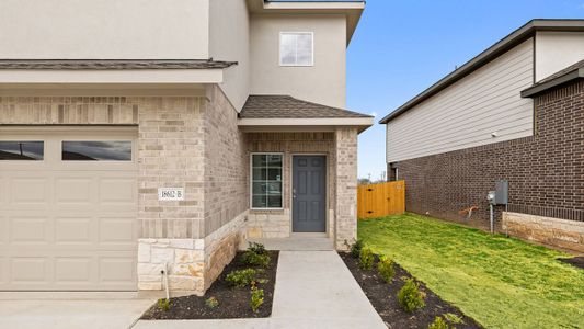 New construction Duplex house 14820-B Grey Ghost Way, Manor, TX 78653 The Sycamore- photo 17 17