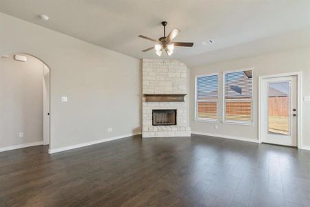 New construction Single-Family house 4369 Sun Meadow Drive, Joshua, TX 76058 Concept 2440- photo 15 15