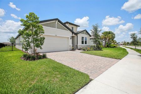 New construction Single-Family house 7187 Heron Walk Lane, Wesley Chapel, FL 33545 - photo 1 1