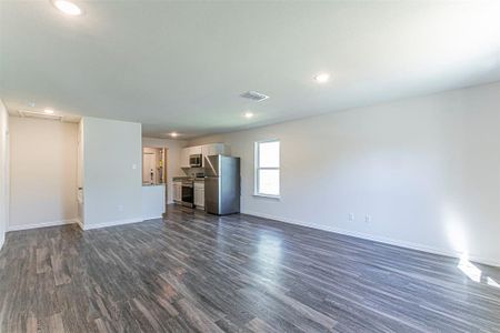 New construction Single-Family house 3105 Barling Street, Greenville, TX 75401 - photo 2 2