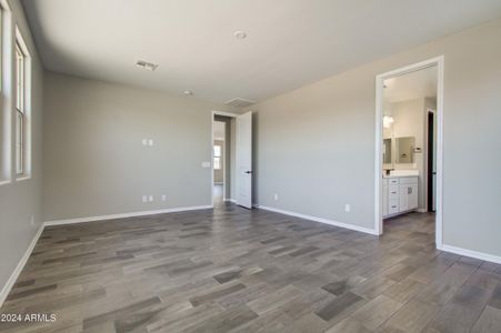 New construction Single-Family house 5920 N 194Th Drive, Litchfield Park, AZ 85340 - photo 4 4