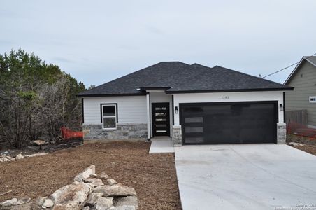 New construction Single-Family house 1382 Bob White Dr, Spring Branch, TX 78070 - photo 1 1