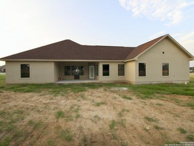 New construction Single-Family house 104 W Tree Farm Dr, Lytle, TX 78052 - photo 12 12