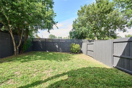 New construction Condo/Apt house 412 Hackberry Ln, Unit 1, Austin, TX 78753 - photo 28 28