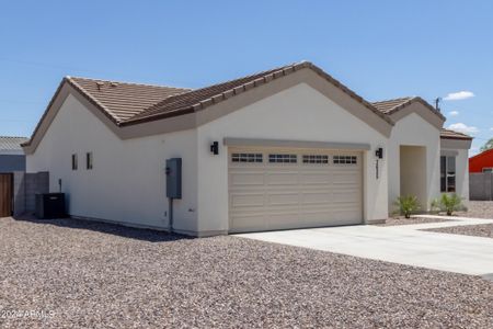 New construction Single-Family house 3625 N Hohokam Drive, Eloy, AZ 85131 - photo 3 3