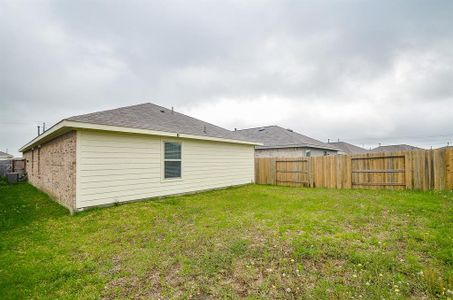 New construction Single-Family house 4334 Palmetto Grove Lane, Baytown, TX 77521 - photo 30 30