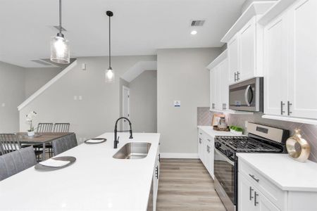 New construction Single-Family house 11 Wellford Street, Unit F, Houston, TX 77022 Willow- photo 6 6