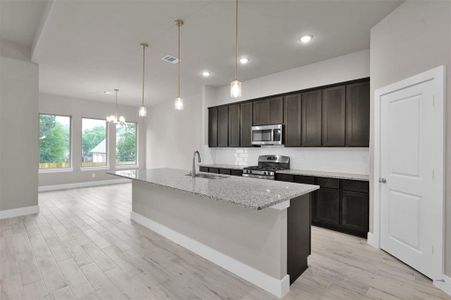 New construction Single-Family house 9848 Twin Shores Drive, Willis, TX 77318 - photo 6 6