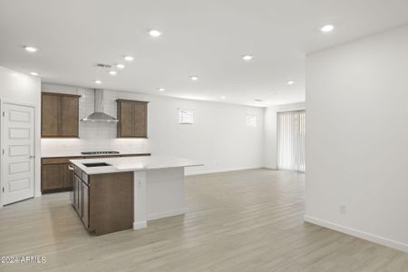 New construction Single-Family house 7445 W Quail Track Drive, Peoria, AZ 85383 - photo 16 16