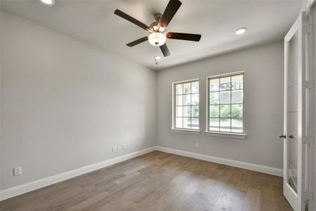 New construction Single-Family house 16123 Rustling Woods Road, Conroe, TX 77302 - photo 6 6