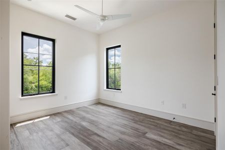 New construction Single-Family house 1501 Rockmoor Ave, Austin, TX 78703 - photo 25 25