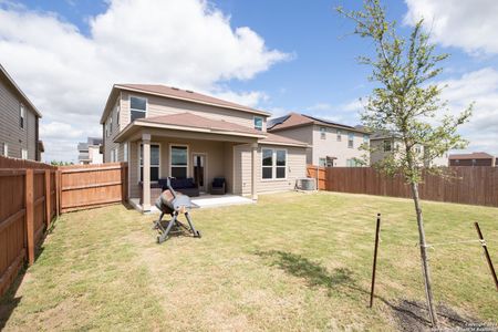 New construction Single-Family house 3914 Sunfield Dr, Seguin, TX 78155 - photo 36 36