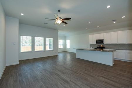 New construction Single-Family house 3943 Sugardale Street, Baytown, TX 77521 Baxter B- photo 4 4