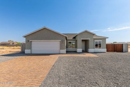 New construction Single-Family house 13563 S Huntington Road, Arizona City, AZ 85123 - photo 0