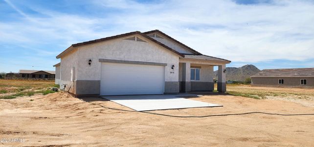 New construction Single-Family house 20419 W Mountain Sage Drive, Buckeye, AZ 85326 - photo 2 2