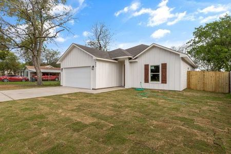 New construction Single-Family house 404 Erie Street, Cleburne, TX 76031 - photo 2 2