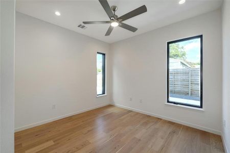 New construction Condo/Apt house 1203 Justin Ln, Unit A, Austin, TX 78757 - photo 15 15