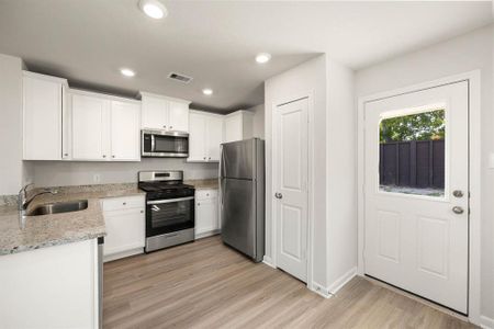 chef-ready-kitchen with stainless steel appliances all included!