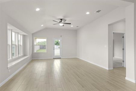 New construction Single-Family house 133 Wagon Spoke Way Way, Liberty Hill, TX 78642 - photo 6 6