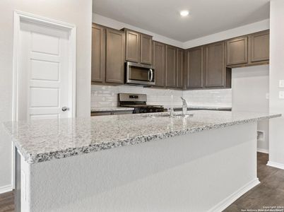 New construction Single-Family house 1653 Couser Ave, New Braunfels, TX 78132 The Summit- photo 6 6