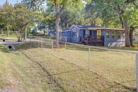 New construction Single-Family house 501 Marquette Avenue, Azle, TX 76020 - photo 0 0