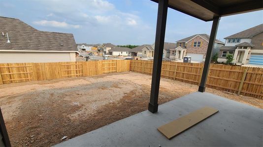 New construction Single-Family house 102 Pinyon Pine Pass, Hutto, TX 78634 Cassidy Homeplan- photo 36 36