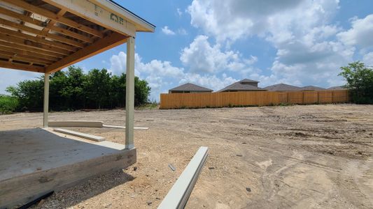 New construction Single-Family house 907 Palo Brea Loop, Hutto, TX 78634 Colton Homeplan- photo 38 38