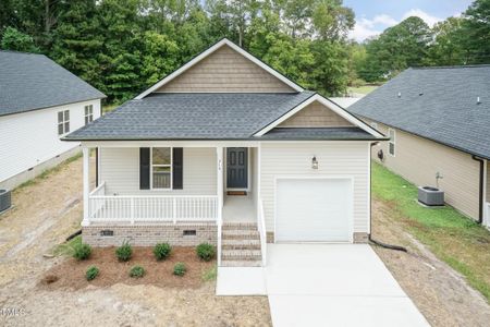 New construction Single-Family house 314 E Yukon Street, Kenly, NC 27542 - photo 0